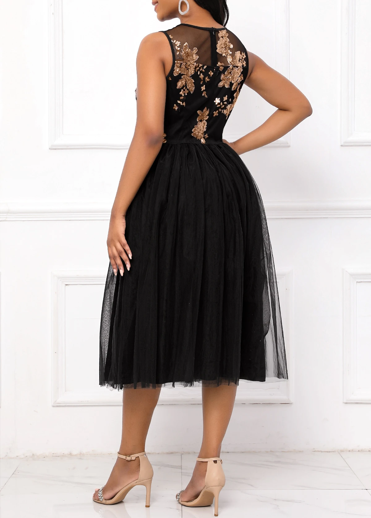 Black Sequin Sleeveless Round Neck Dress 2 Black Sequin Sleeveless Round Neck Dress - Image 2